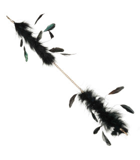 Наручники черные с длинными перьями на золотой цепочке - No Taboo