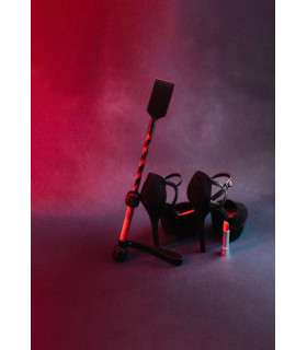 Стек на короткой ручке Candy Hero, кожаный, черно-красный, 38 см - No Taboo