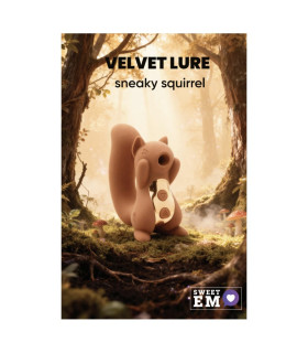 Вакуумный стимулятор клитора Sweet Em Sneaky Squirrel бежевый, с вибрацией, 10.5 х 8.9 см - No Taboo