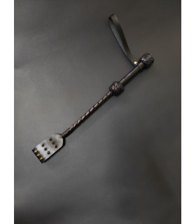 Стек с шипами на язычке, кожаный для БДСМ Candy Hero, короткий, черный - No Taboo