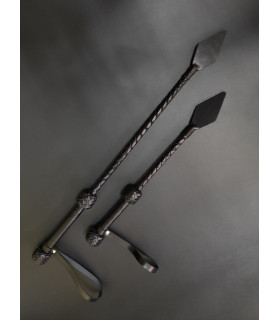 Стек с заостренным язычком, кожаный для БДСМ Candy Hero, короткий, черный - No Taboo