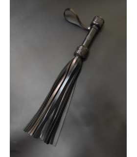 Плеть кожаная для БДСМ Candy Hero, 30 хвостов, черная, 45 см - No Taboo