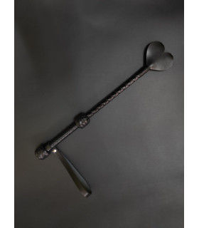 Стек с сердцем, кожаный для БДСМ Candy Hero Heart, короткий, черный - No Taboo