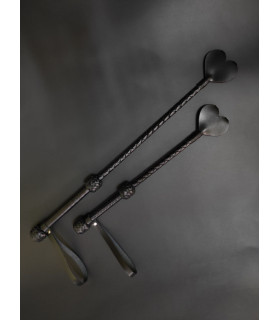 Стек с сердцем, кожаный для БДСМ Candy Hero Heart, короткий, черный - No Taboo